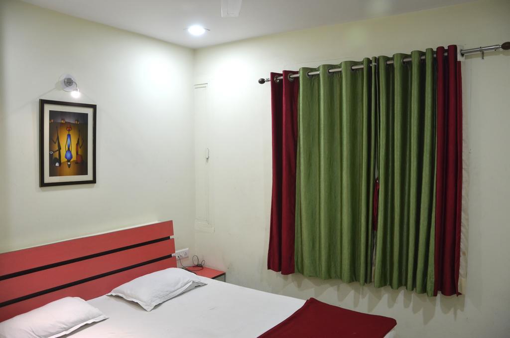 Hotel Royal Apple Ahmedabad Quarto foto